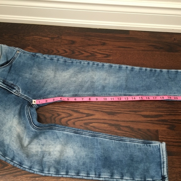 Boys Denim - Distressed Jeans Size 9-10Youth - Picture 4 of 8